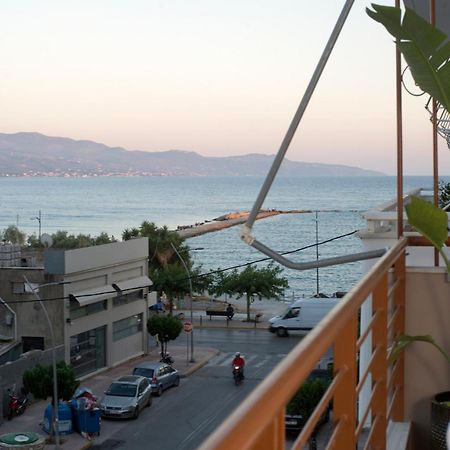 Infinity Blue Next To The Sea Apartment Kalamata Ngoại thất bức ảnh