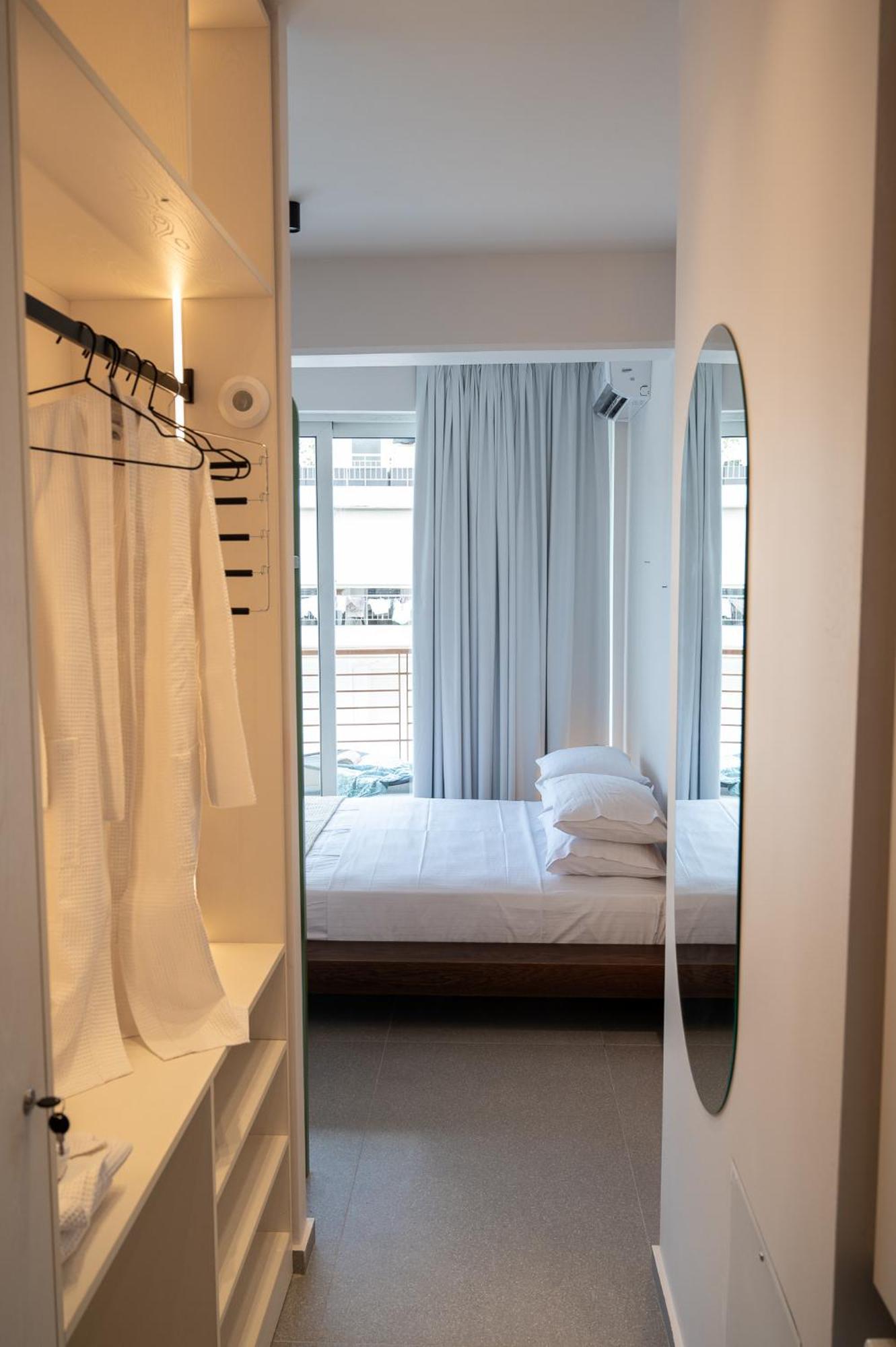 Infinity Blue Next To The Sea Apartment Kalamata Ngoại thất bức ảnh